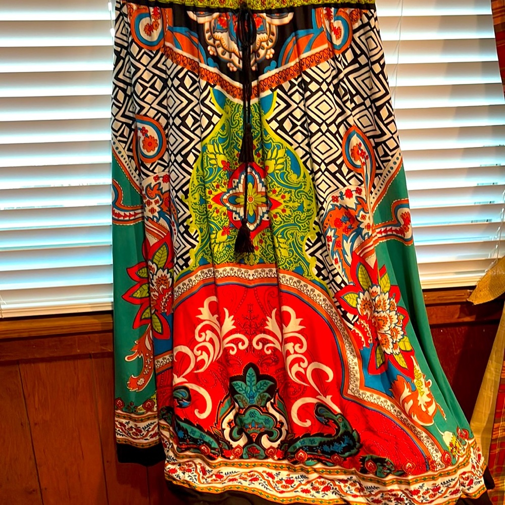 Dress - Picture 2 of 3
